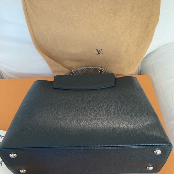 LV bag - Picture 12 of 16